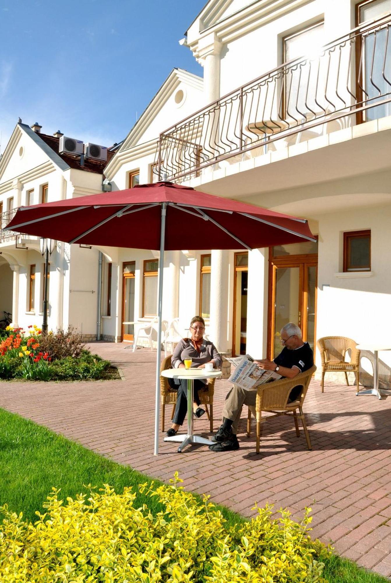 Ametiszt Hotel Harkány Dış mekan fotoğraf