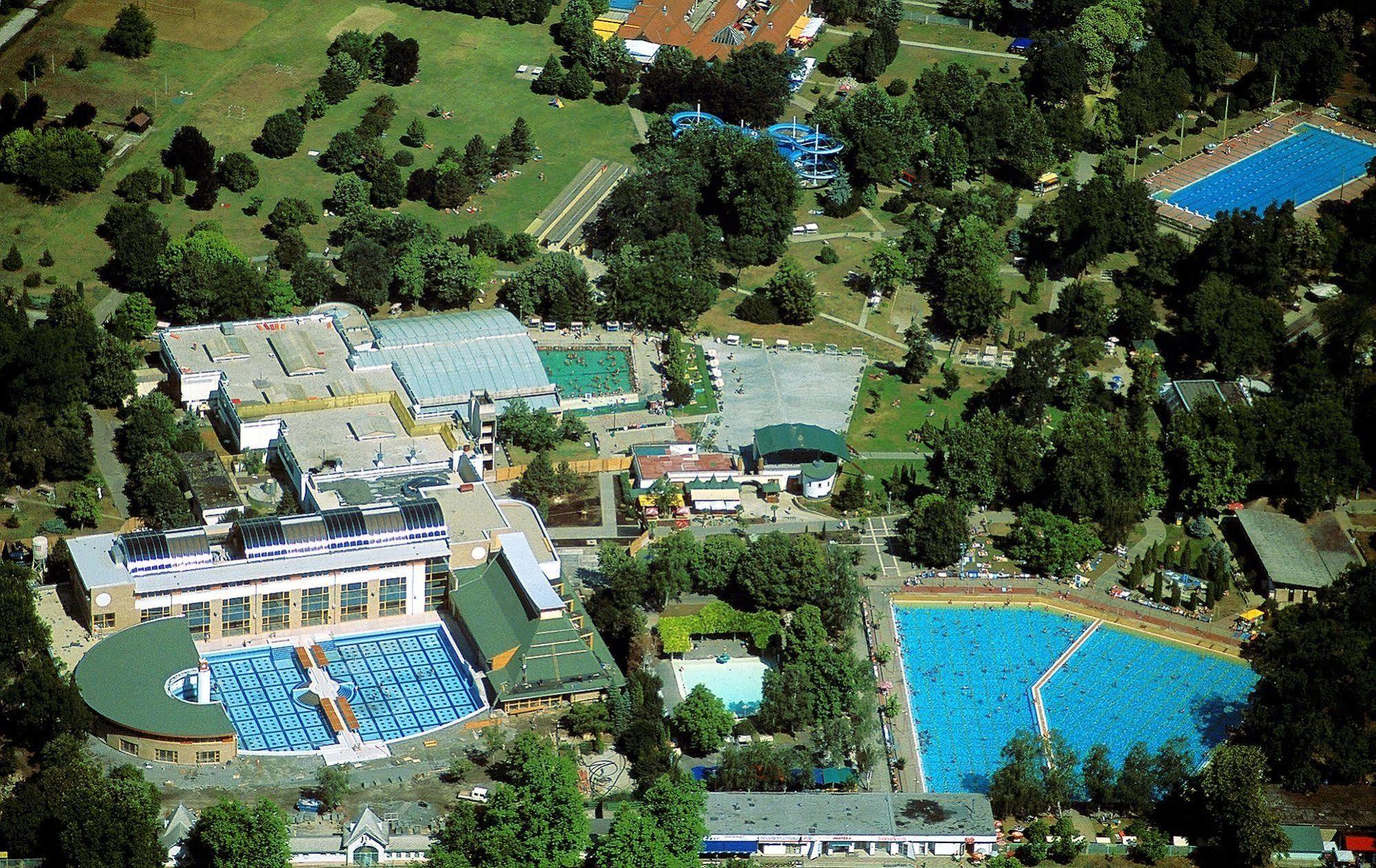 Ametiszt Hotel Harkány Konforlar fotoğraf