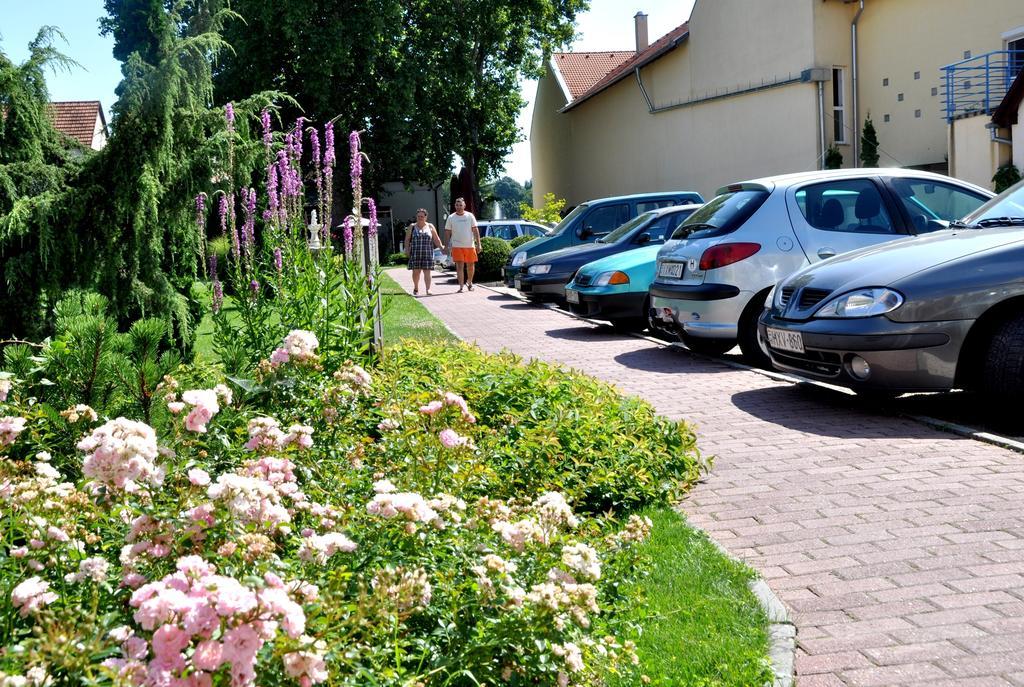Ametiszt Hotel Harkány Dış mekan fotoğraf
